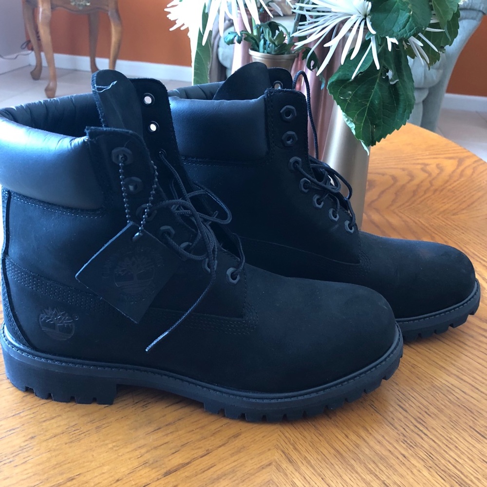 Black timberland boots